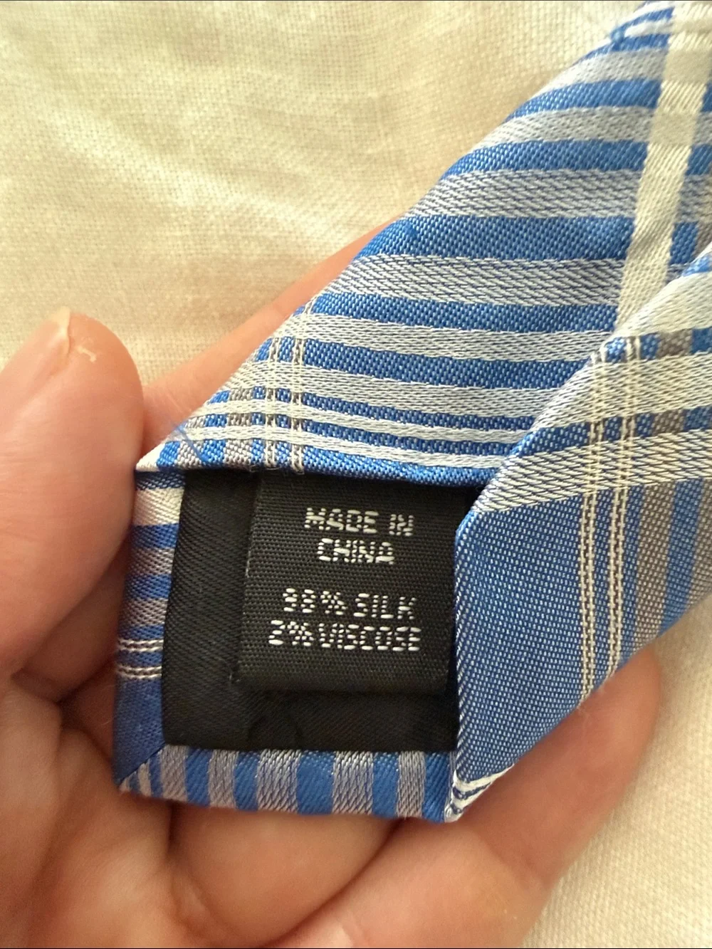 Calvin Klein Men's Necktie Tie Blue White Check 98% Silk Mens tie